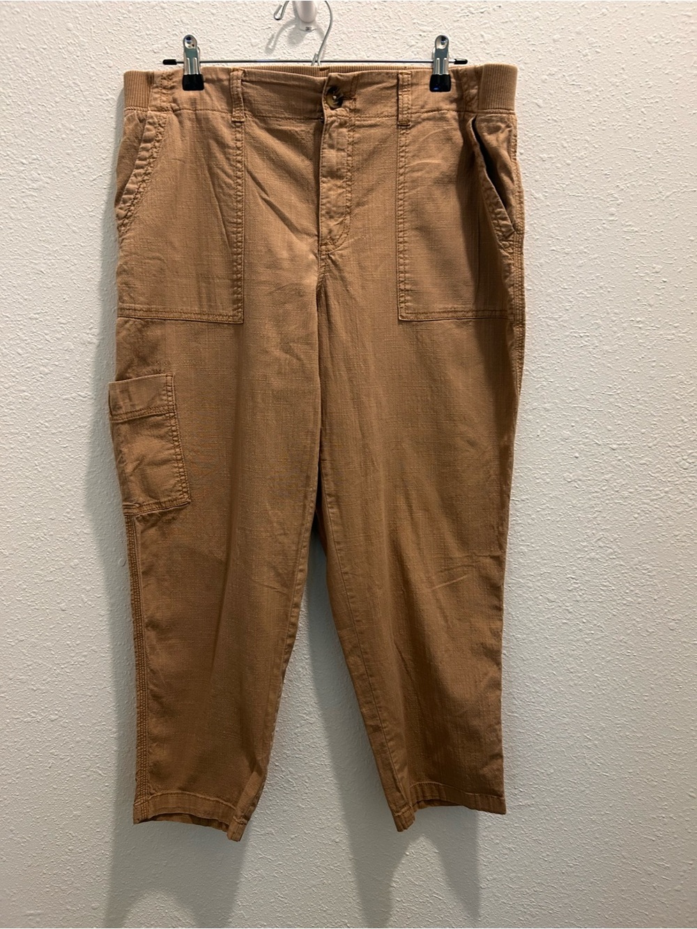 Sonoma woman’s  Cargo Pants in Tan Brown